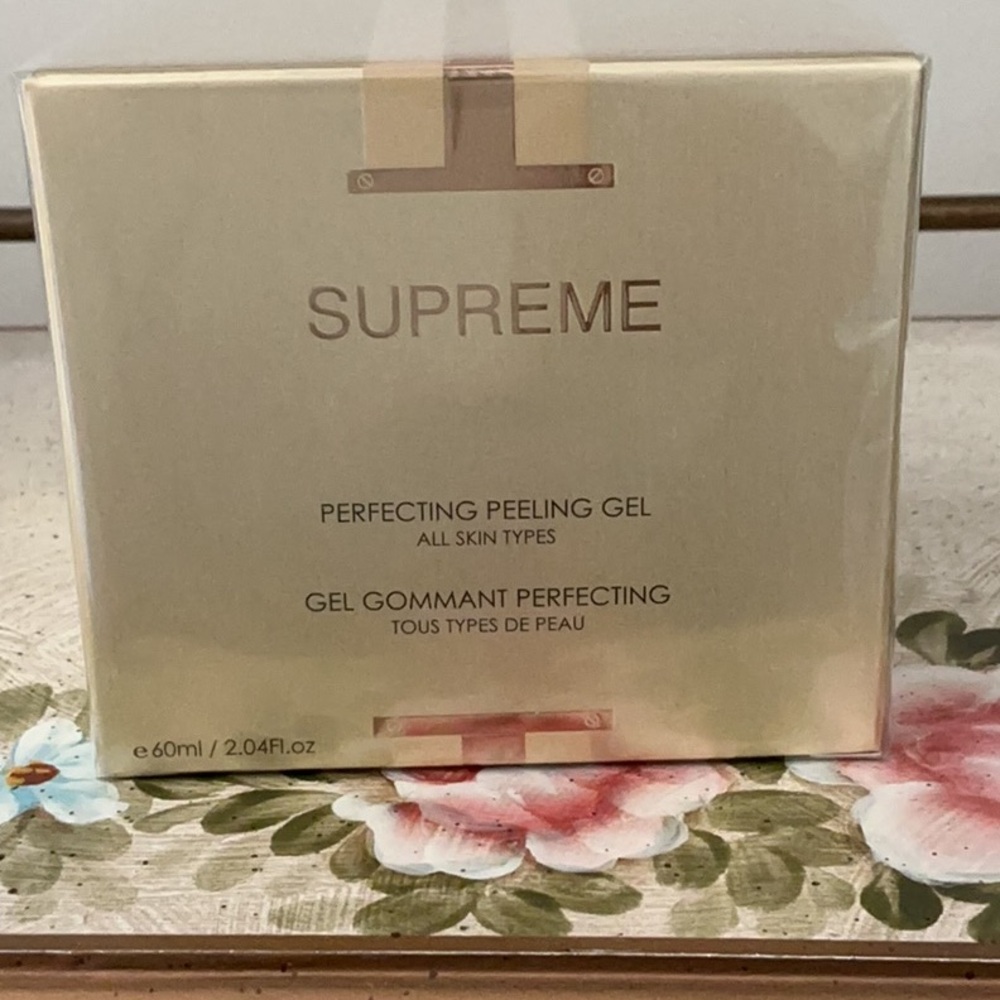 Premier Dead Sea Supreme Perfecting Peeling Gel-New in Box Sealed